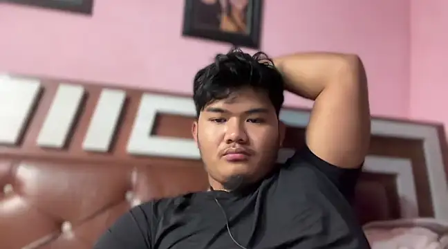 rasbari22 online show from February 8, 2025, 8:32 pm