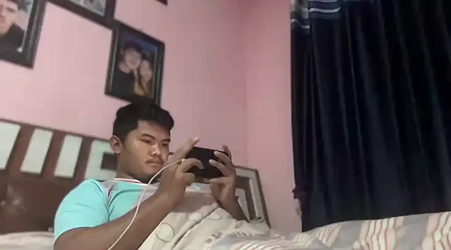 rasbari22 online show from December 9, 2024, 12:51 pm