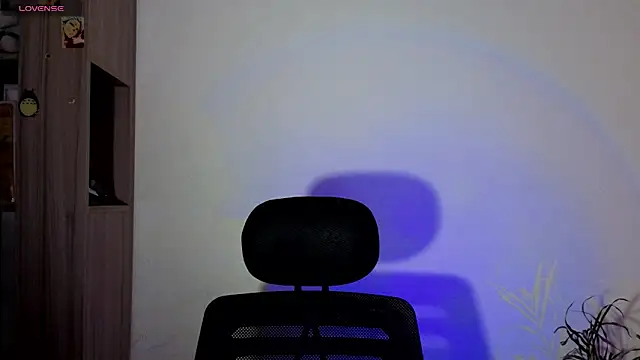 cameron cum online show from October 7, 2025, 1:34 pm