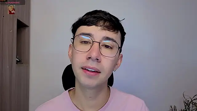 cameron cum online show from October 17, 2025, 1:57 pm