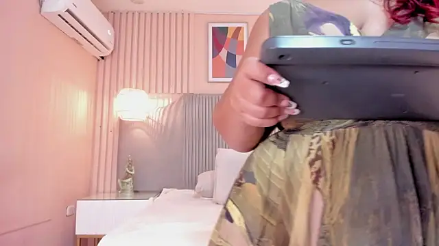 samyriverss online show from October 8, 2025, 2:24 am