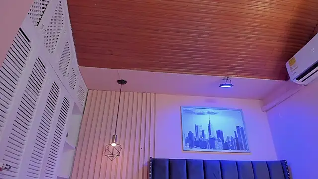 Snapshot of viiolett_lee chatting on September 13, 2025, 9:37 pm viiolett lee online show from September 13, 2025, 9:37 pm