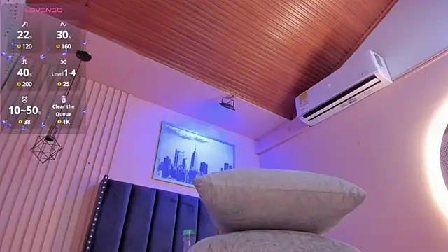 Snapshot of viiolett_lee chatting on March 9, 2025, 11:56 pm viiolett lee online show from March 9, 2025, 11:56 pm