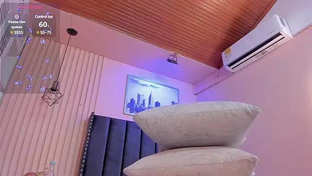 Snapshot of viiolett_lee chatting on March 9, 2025, 12:00 am viiolett lee online show from March 9, 2025, 12:00 am