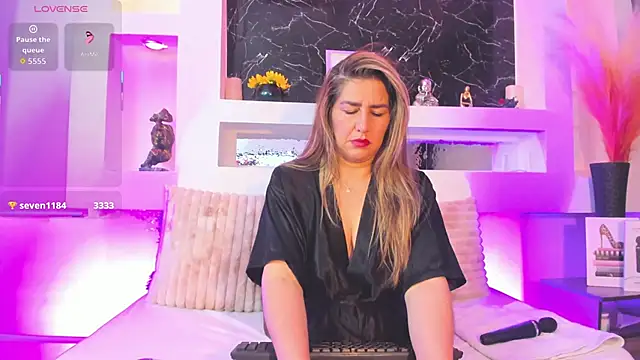 Cinthya mjs online show from March 18, 2026, 12:51 pm