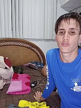 Milfvalesk online show from September 22, 2025, 2:28 am