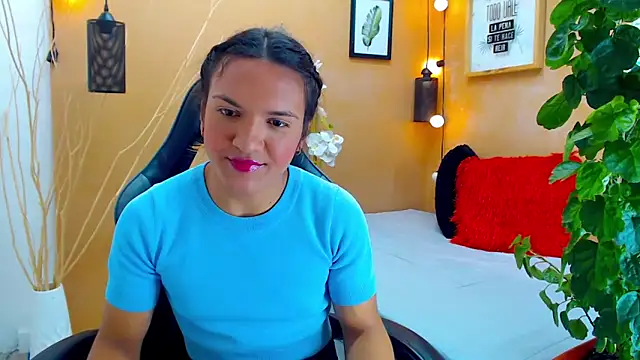 aslyhernandez 7 online show from September 13, 2025, 12:16 pm