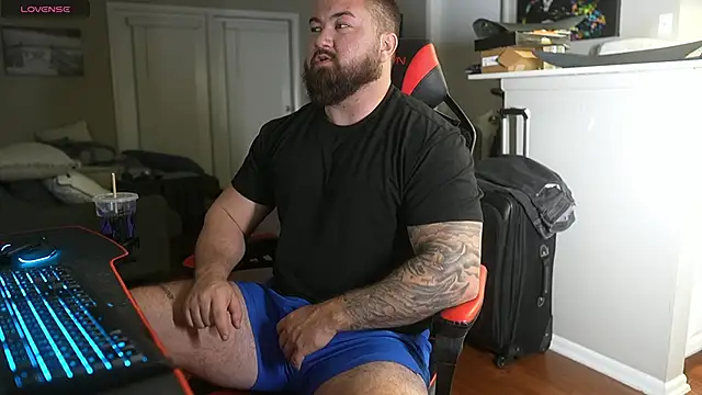 B The Creator X online show from February 28, 2025, 5:15 am