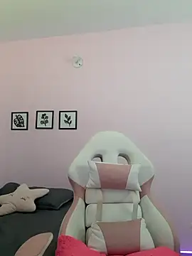 sophie pazz online show from November 3, 2025, 10:13 pm