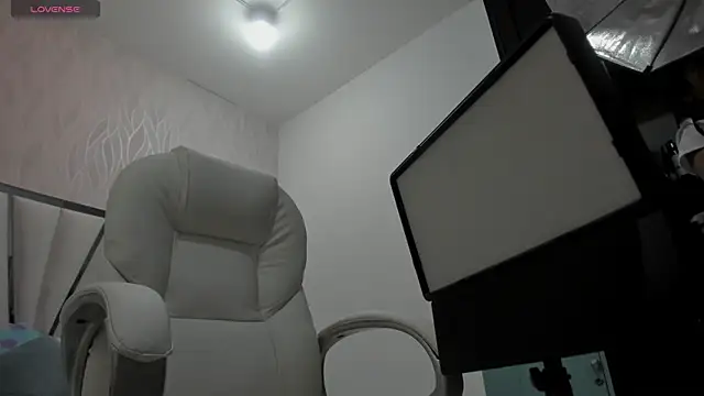 Victoriaa millers online show from April 10, 2026, 7:21 pm