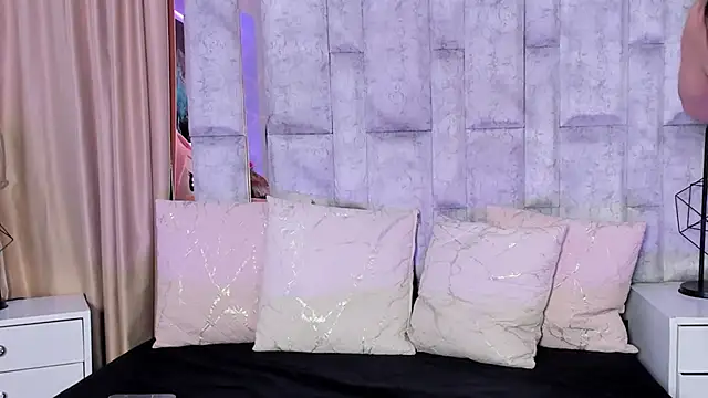 lila noa online show from November 13, 2025, 7:40 pm