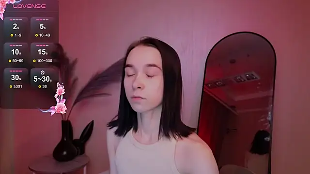 LilithStrangfor online show from March 17, 2025, 2:41 am