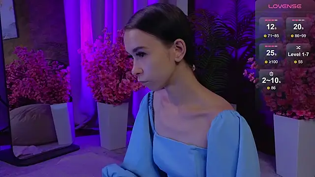 LilithStrangfor online show from October 7, 2025, 9:27 pm