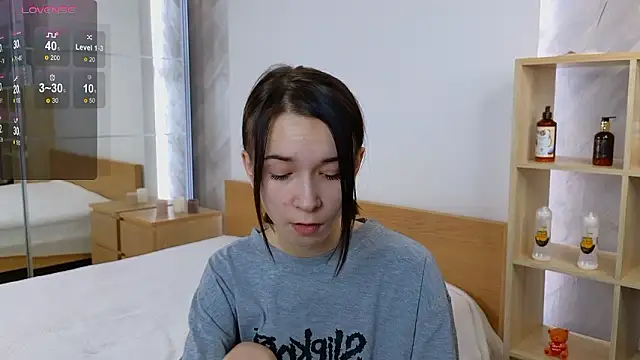 LilithStrangfor online show from December 5, 2024, 12:25 am