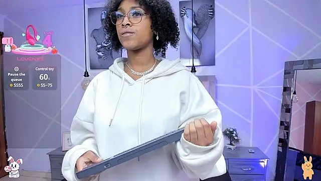 Elith noa online show from March 18, 2025, 7:22 pm