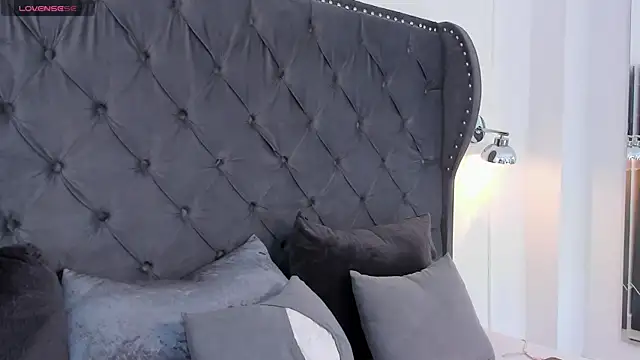 ellen gracee online show from October 3, 2025, 7:59 pm