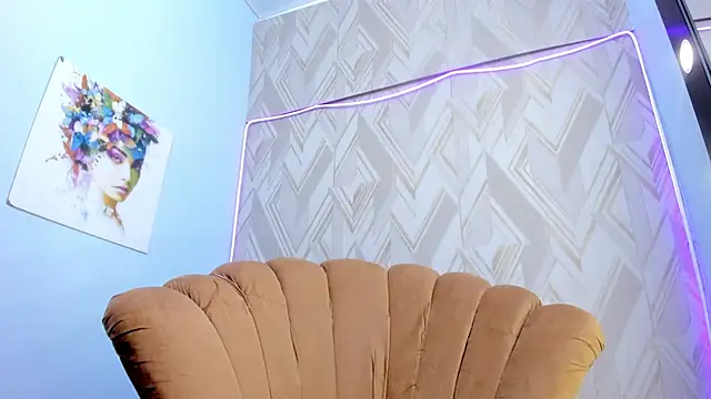  miaquevedo  online show from March 6, 2025, 6:48 pm