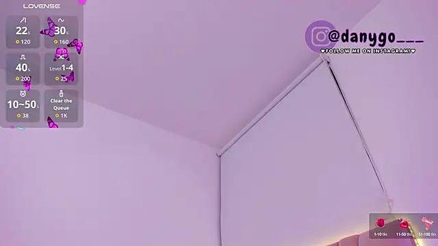 ZarianaEvanz online show from September 13, 2025, 11:05 pm