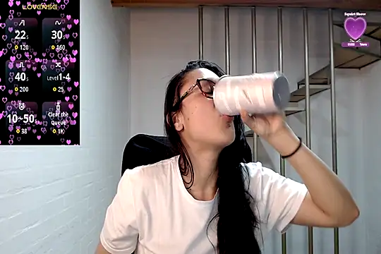 Jessie Desire online show from December 19, 2025, 1:53 am