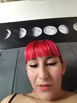 florecita9 online show from September 12, 2025, 4:29 pm