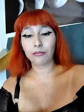 florecita9 online show from January 6, 2026, 10:14 pm