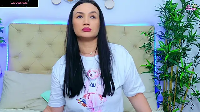 DaliyaArabian online show from May 15, 2026, 12:14 pm