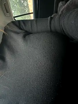 Lucky-Anna001 online show from December 16, 2025, 9:35 am