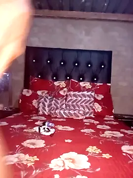 hoittytoittyxx online show from April 12, 2026, 6:00 pm