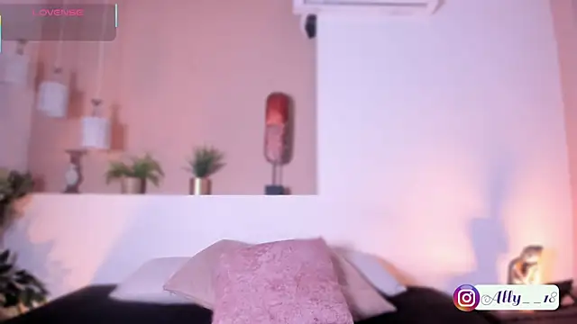 Ally addams online show from October 27, 2025, 4:02 am