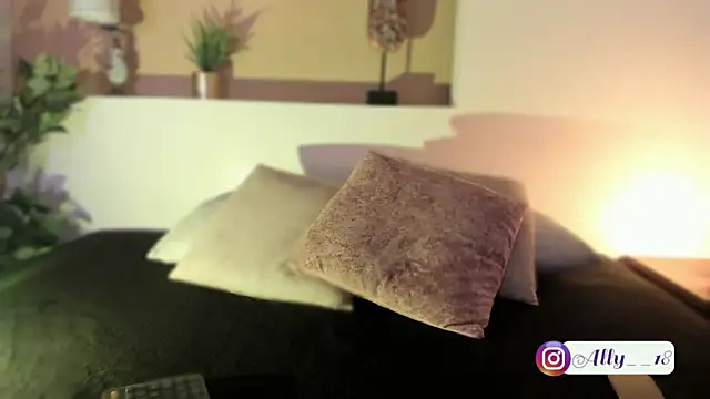 Ally addams online show from October 10, 2025, 4:13 am