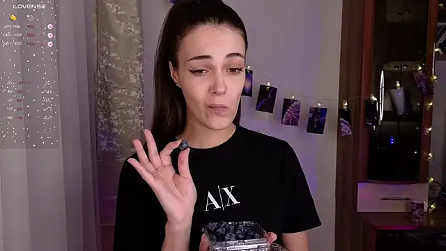 Snapshot of art_phoenix chatting on November 18, 2025, 9:29 pm art phoenix online show from November 18, 2025, 9:29 pm