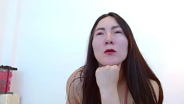Snapshot of Elle_Lee_ chatting on May 27, 2026, 3:52 pm Elle Lee online show from May 27, 2026, 3:52 pm