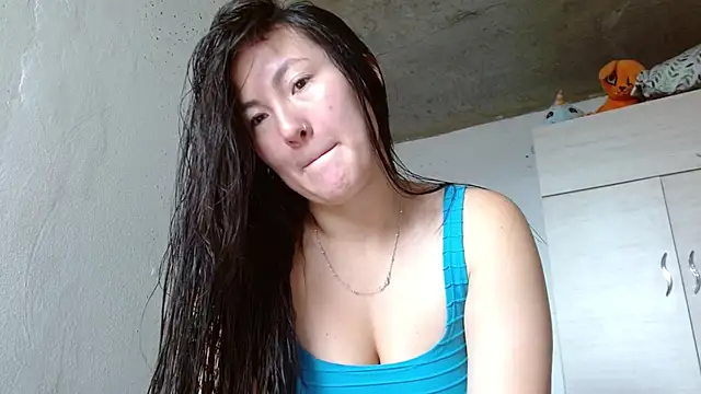Snapshot of Elle_Lee_ chatting on July 8, 2026, 2:07 pm Elle Lee online show from July 8, 2026, 2:07 pm