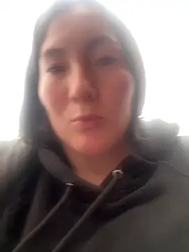 Elle Lee  online show from October 2, 2025, 4:54 pm