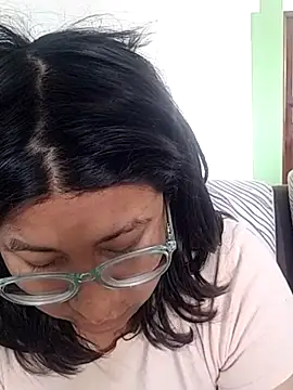 Snapshot of sarah12333 chatting on July 10, 2026, 6:30 pm sarah12333 online show from July 10, 2026, 6:30 pm
