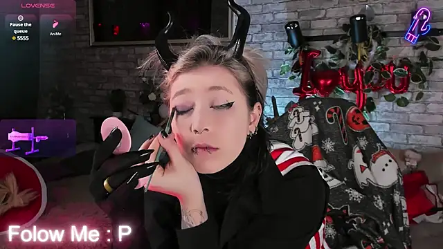 Alex Howell online show from March 2, 2025, 8:46 pm