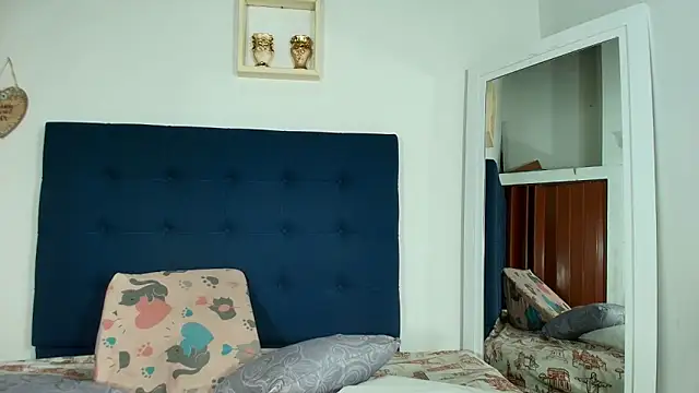 vahiolet fuentes online show from March 22, 2025, 2:59 am