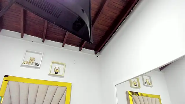 vahiolet fuentes online show from November 22, 2025, 3:05 am