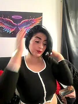 karenlennox1 online show from November 16, 2025, 8:57 pm