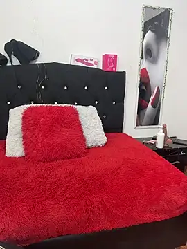 karenlennox1 online show from January 18, 2026, 12:14 am