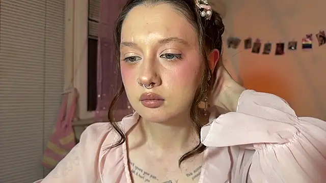 Jenny darling love online show from July 28, 2026, 7:39 pm