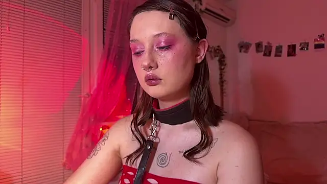 Snapshot of Jenny_darling_love chatting on June 15, 2026, 8:19 pm Jenny darling love online show from June 15, 2026, 8:19 pm