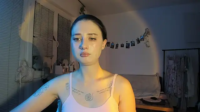 Jenny darling love online show from September 24, 2025, 6:36 pm