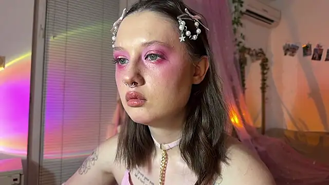 Jenny darling love online show from July 26, 2026, 6:59 pm