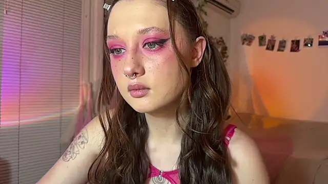 Jenny darling love online show from July 4, 2026, 7:29 pm