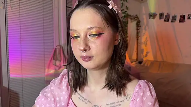 Jenny darling love online show from July 10, 2026, 7:14 pm