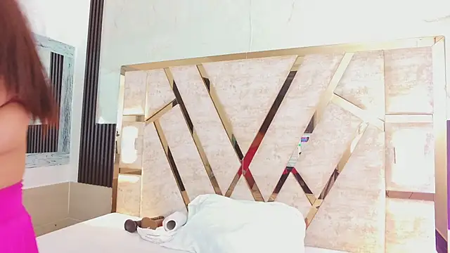 molly sweetee online show from October 15, 2025, 1:37 am