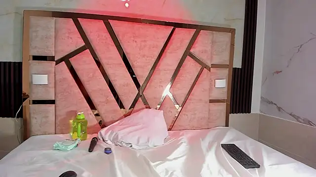 molly sweetee online show from November 27, 2025, 1:50 am