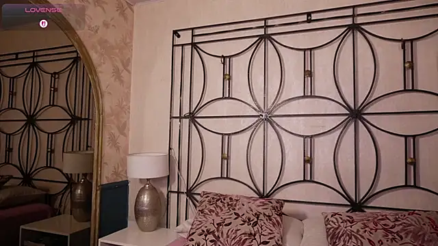 Sophia wilsonn  online show from January 13, 2026, 11:14 am