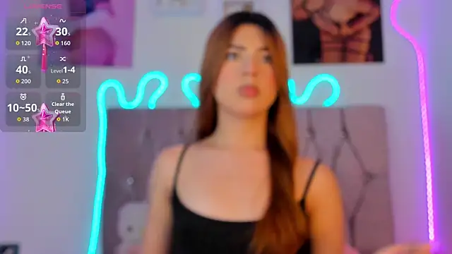 Ashley piinkk  online show from November 4, 2025, 12:09 pm